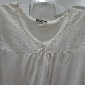 Sam & Max GUC Ivory and Lace Plus Top